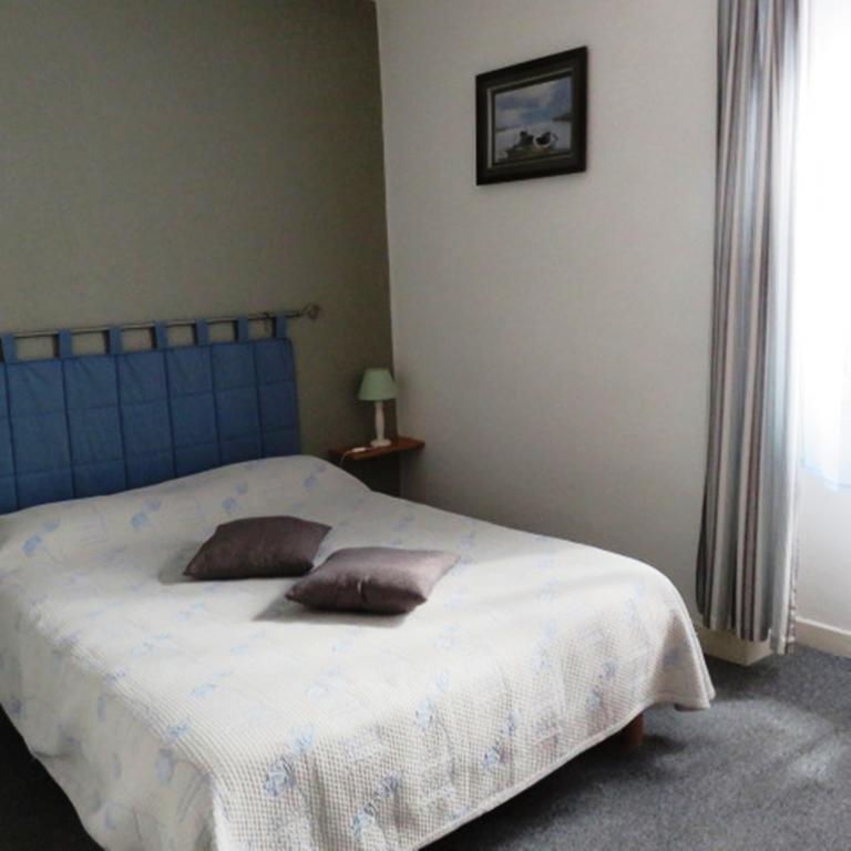 Le Relais Du Pont De Rhodes Hotel Frayssinet Room photo